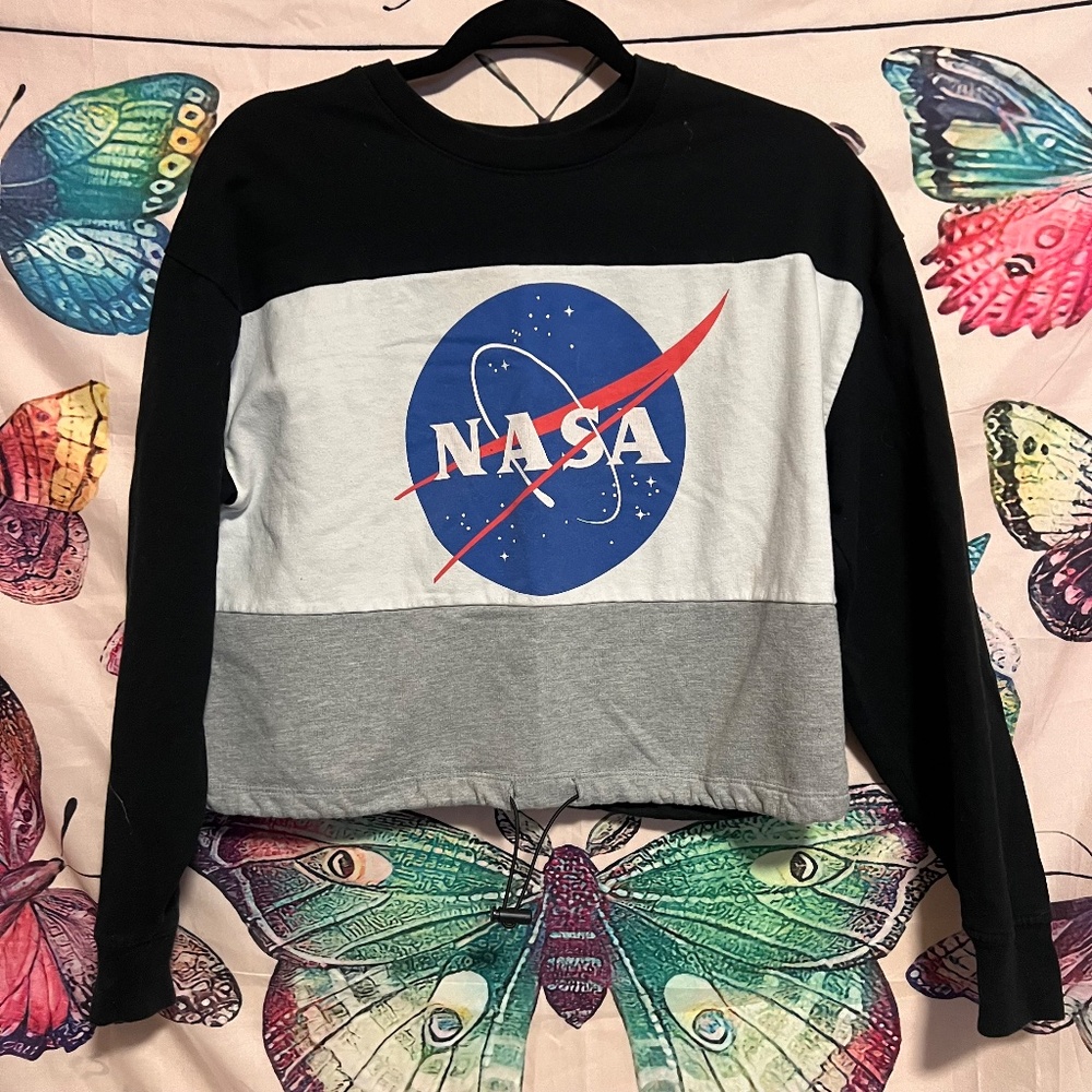 Nasa Sweatshirt With Drawstring Bottom - image 2